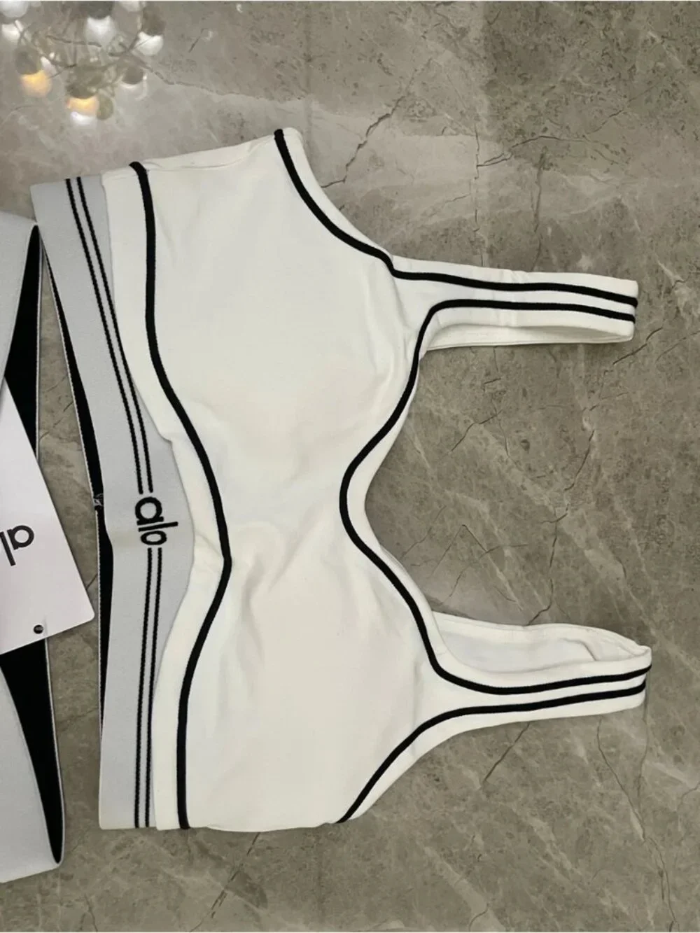 ALO Yoga White High-Waist Leggings with Black Piping